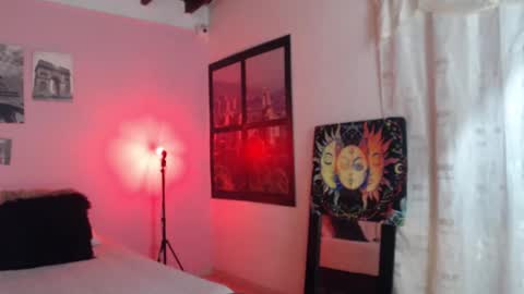 Snapshot of selene_gils chatting on 12.10.24 nathy online show from 12.10.24