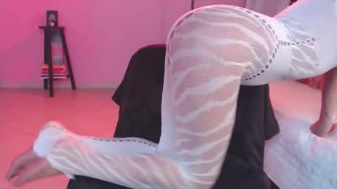 Snapshot of selene_gils chatting on 11.13.25 nathy online show from 11.13.25