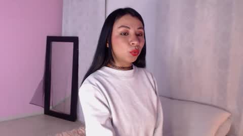 Snapshot of selene_gils chatting on 11.25.25 nathy online show from 11.25.25