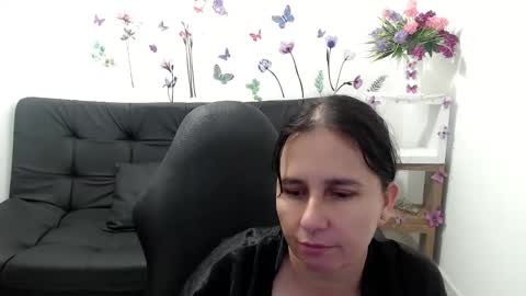 Snapshot of selene_mom chatting on 06.08.26 selene online show from 06.08.26