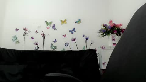Snapshot of selene_mom chatting on 06.14.26 selene online show from 06.14.26