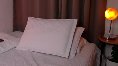 Selene Nova online show from 03.03.26