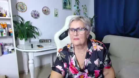 Snapshot of selenna57 chatting on 12.02.25 Selenna online show from 12.02.25