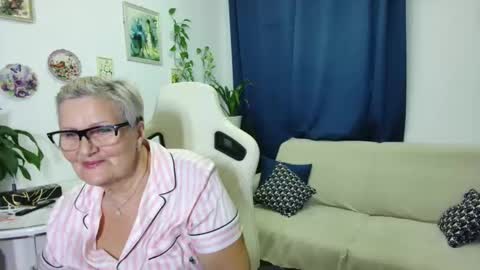 Snapshot of selenna57 chatting on 12.05.25 Selenna online show from 12.05.25