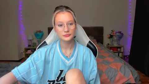 Simon and Alice online show from 10.18.25