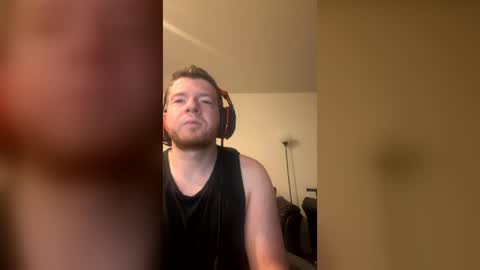 Snapshot of selfmademax579471 chatting on 07.16.26 selfmademax579471 online show from 07.16.26
