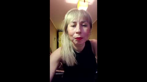 Snapshot of selinalovqx chatting on 02.25.26 SelinaLovqx online show from 02.25.26