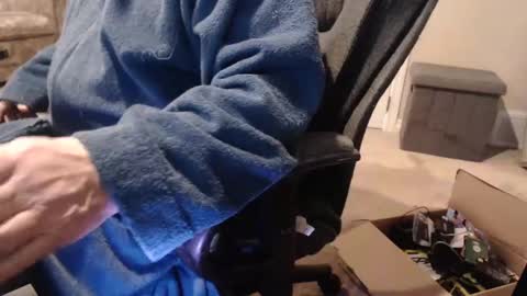 Snapshot of selkie2s chatting on 02.04.25 selkie2s online show from 02.04.25