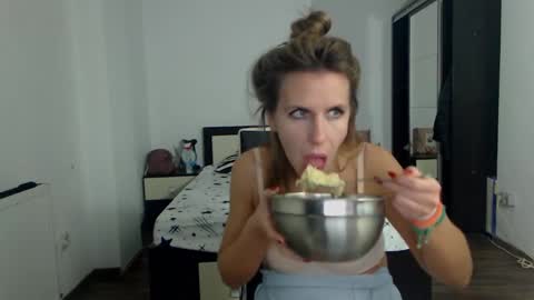 sellena_angels online show from 02.02.25