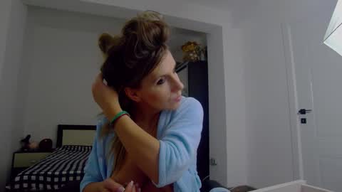 Snapshot of sellena_angels chatting on 02.11.26 sellena_angels online show from 02.11.26
