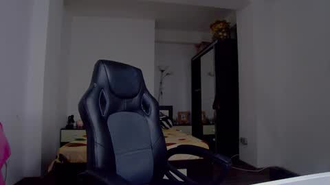 Snapshot of sellena_angels chatting on 03.16.26 sellena_angels online show from 03.16.26