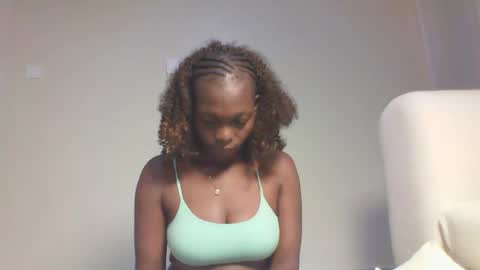 Snapshot of sellinprencess2 chatting on 03.27.26 verah online show from 03.27.26