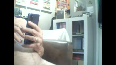 Snapshot of semajstretsa chatting on 10.29.25 frederick online show from 10.29.25