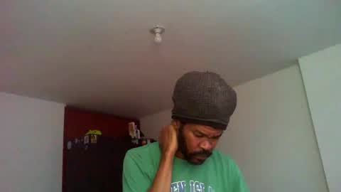 Snapshot of semental24cm chatting on 11.24.25 semental24cm online show from 11.24.25