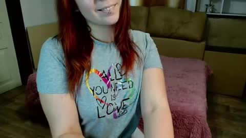 Snapshot of semisweetdream chatting on 01.09.25 Next stream 2912 GMT2 online show from 01.09.25