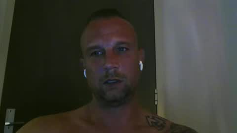 Snapshot of sence08 chatting on 11.10.25 sence08 online show from 11.10.25