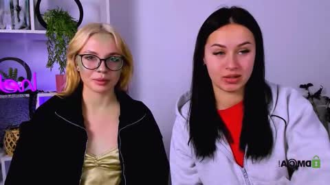 Snapshot of sendi_cais chatting on 11.01.25 Sendi online show from 11.01.25