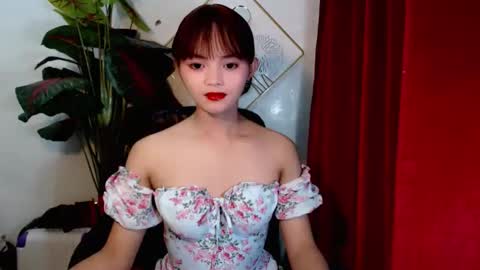 Snapshot of sensational_yeng chatting on 10.28.25 sensational_yeng online show from 10.28.25
