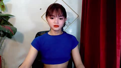 Snapshot of sensational_yeng chatting on 11.22.25 sensational_yeng online show from 11.22.25