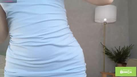 Snapshot of sensationnew chatting on 12.16.25 sensationnew online show from 12.16.25