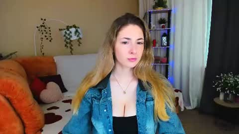Snapshot of sensitiveheartt chatting on 06.16.26 sensitiveheartt online show from 06.16.26