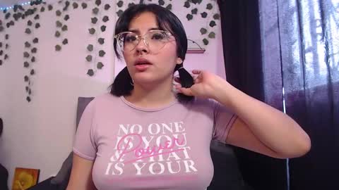 Snapshot of sensual_flame chatting on 02.22.25 Camille and sophie online show from 02.22.25