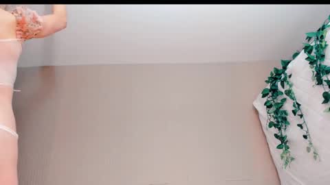 Mia online show from 02.27.26