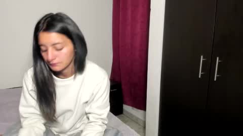 sensual_skinny online show from 09.30.25