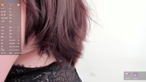Snapshot of sensual_woman11 chatting on 10.04.25 MIA online show from 10.04.25