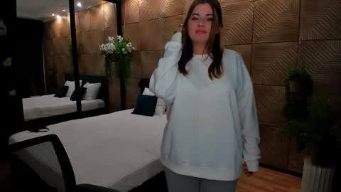 Snapshot of sensualcharisma chatting on 10.17.25 Becca online show from 10.17.25