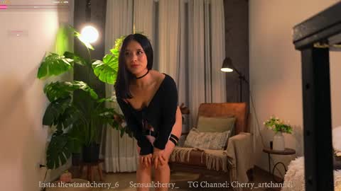 Maria- OF sensual bee online show from 04.01.26