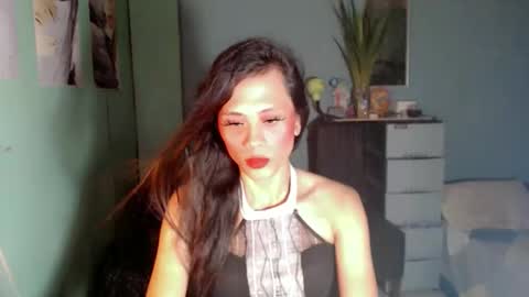 Snapshot of senyora_evangelista chatting on 11.29.25 senyora_evangelista online show from 11.29.25