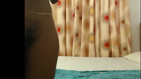 Snapshot of sera_booty chatting on 11.21.25 Anne online show from 11.21.25