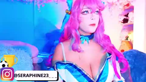 Snapshot of seraphine23_ chatting on 07.23.26 seraphine online show from 07.23.26