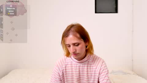Snapshot of seraphine_star chatting on 05.15.26 Seraphine star online show from 05.15.26