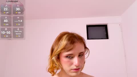 Snapshot of seraphine_star chatting on 05.17.26 Seraphine star online show from 05.17.26
