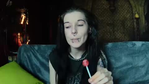 Snapshot of seraphinmunster chatting on 02.07.26 Seraphin Munster online show from 02.07.26