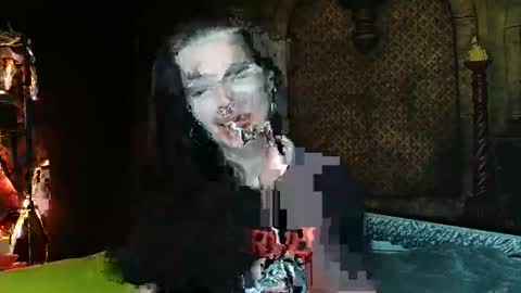 Snapshot of seraphinmunster chatting on 03.04.26 Seraphin Munster online show from 03.04.26