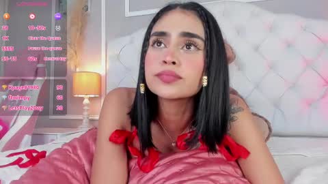 Snapshot of serena_jeyns chatting on 01.04.25 SERE online show from 01.04.25