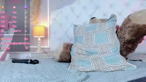 Snapshot of serena_jeyns chatting on 01.04.25 SERE online show from 01.04.25