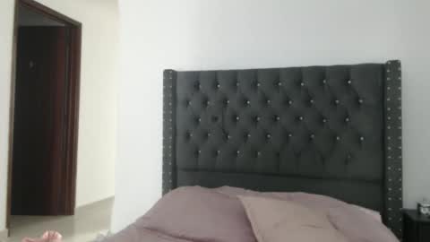 Snapshot of serenaroussee chatting on 02.08.26 sararoussee online show from 02.08.26