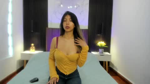 Snapshot of serene_waves chatting on 12.19.24 Serene online show from 12.19.24