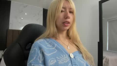 Snapshot of serene_waves chatting on 09.17.25 Serene online show from 09.17.25