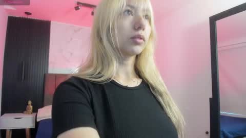 Snapshot of serene_waves chatting on 09.29.25 Serene online show from 09.29.25