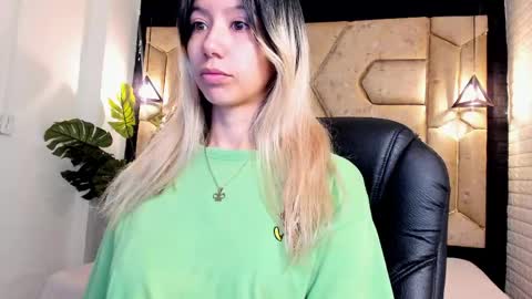 Serene online show from 05.26.26