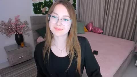 Ophelia online show from 03.11.25