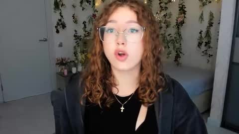 Ophelia online show from 09.17.25