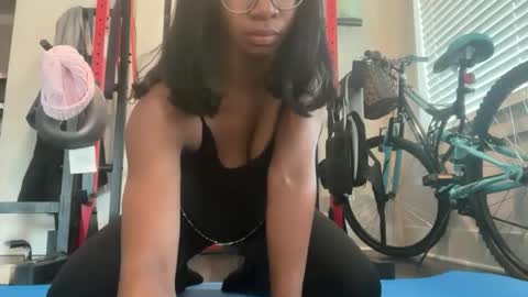 Serenity Bee   online show from 04.26.26