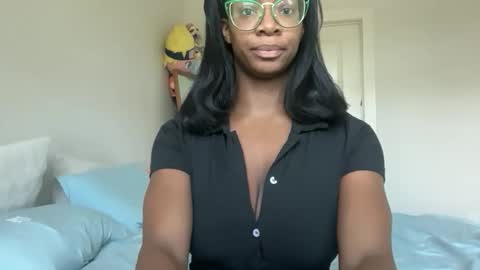Serenity Bee   online show from 04.29.26