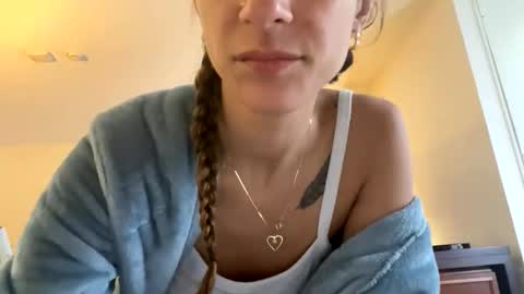 serenityroseee online show from 06.10.26